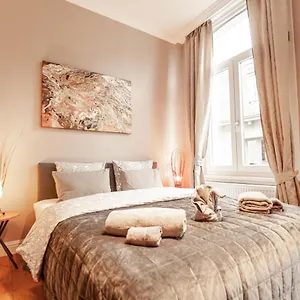 Luxury Palace By Rikas Antwerpen