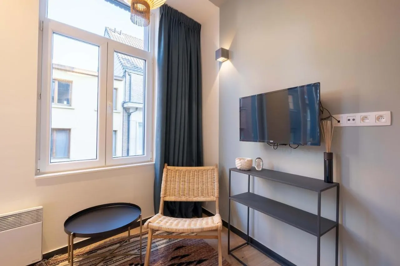Ferienwohnung Shway - The Light Blue Parrot Antwerpen